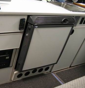 Fridge With Vents Underneath